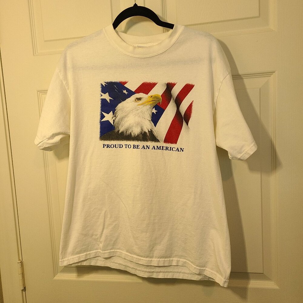 Vintage Y2K Eagle "Proud to be an American" Flag Tee Size L Yazbek Heavyweight